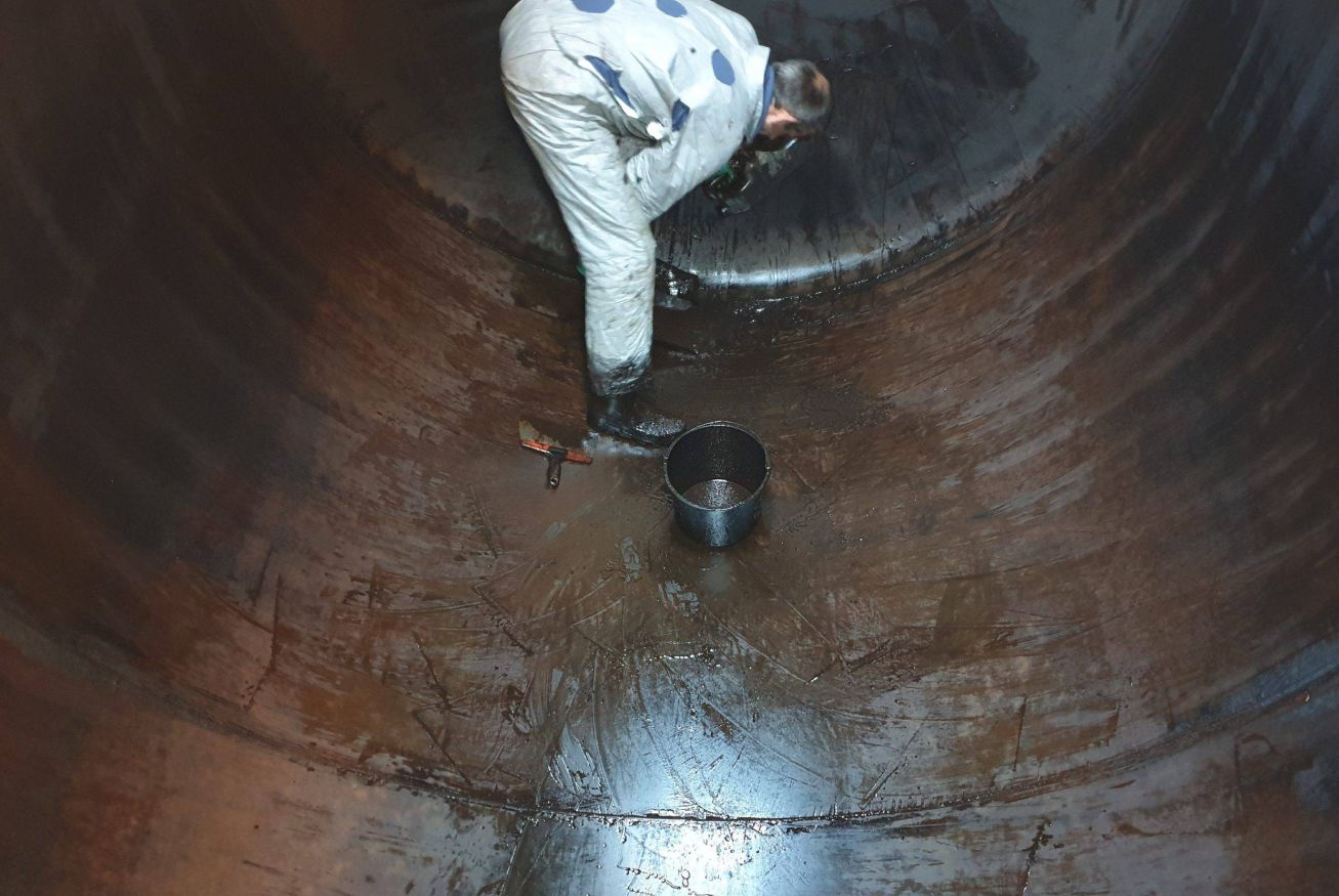 Nettoyage du dépôt de boues en
                        fond de cuve à fuel